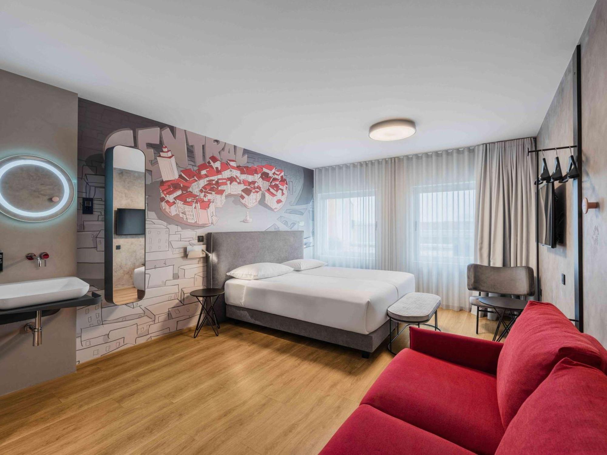 Ibis Styles Ljubljana Centre Hotel Exterior foto