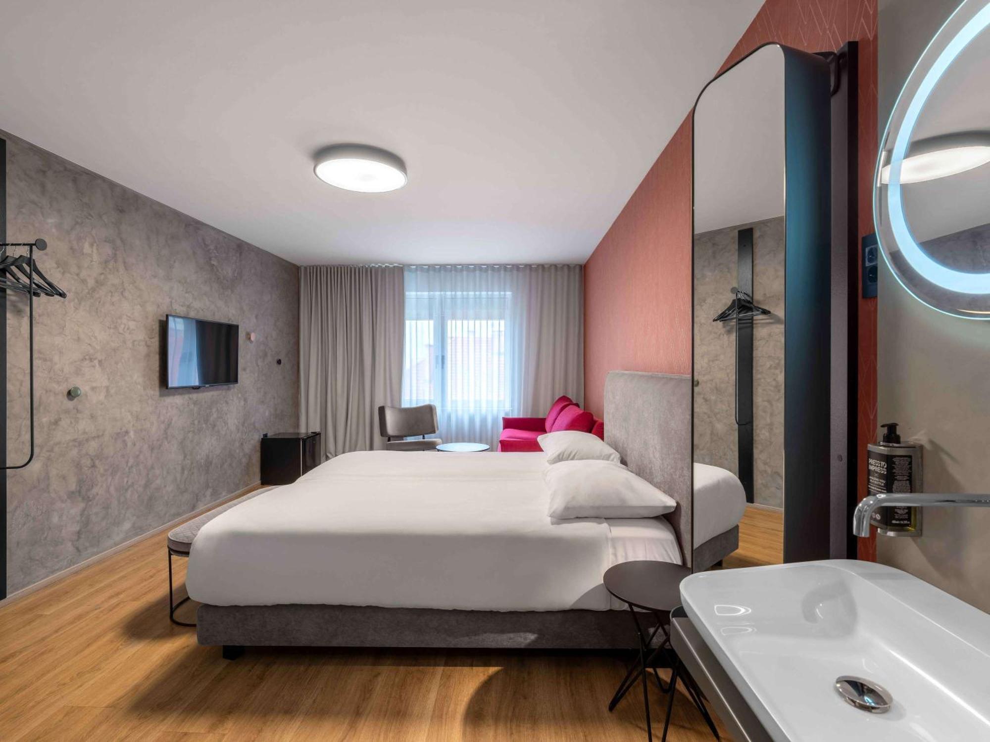 Ibis Styles Ljubljana Centre Hotel Exterior foto