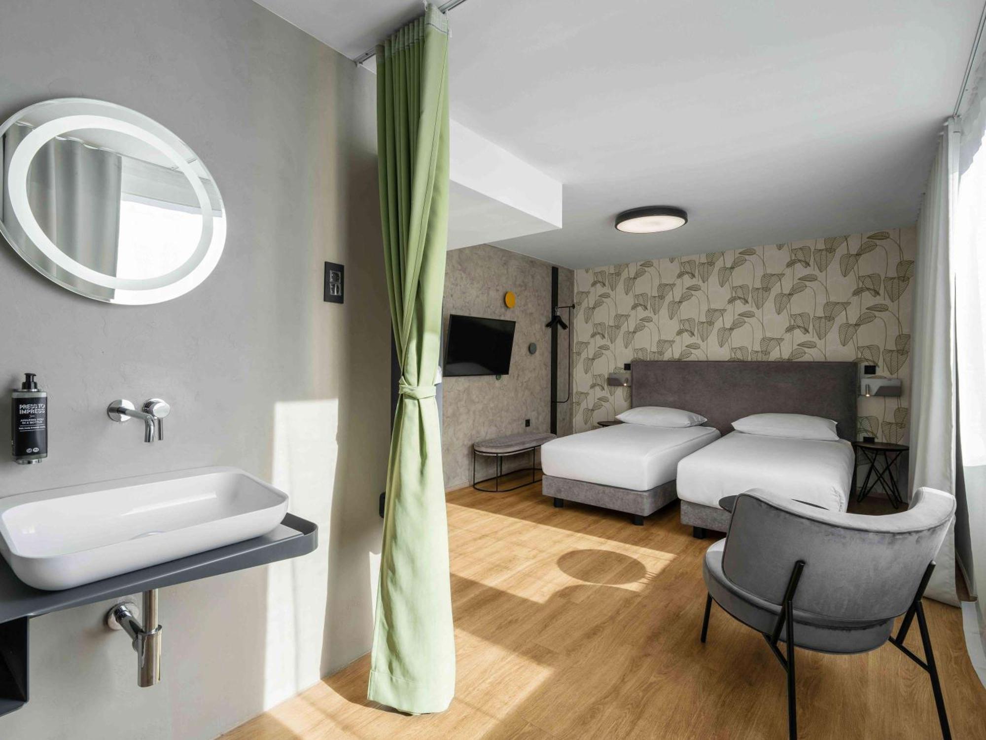 Ibis Styles Ljubljana Centre Hotel Exterior foto