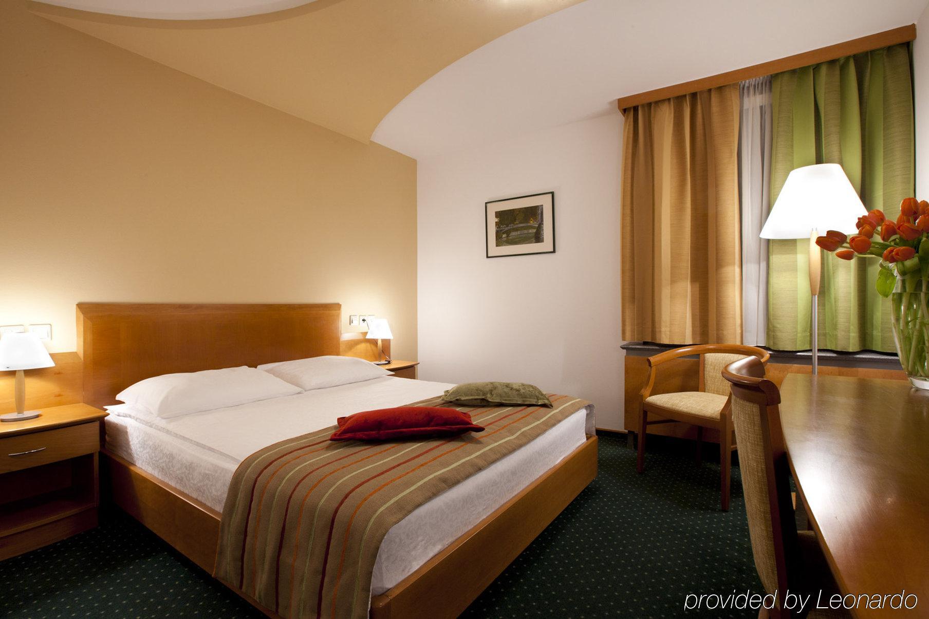 Ibis Styles Ljubljana Centre Hotel Quarto foto